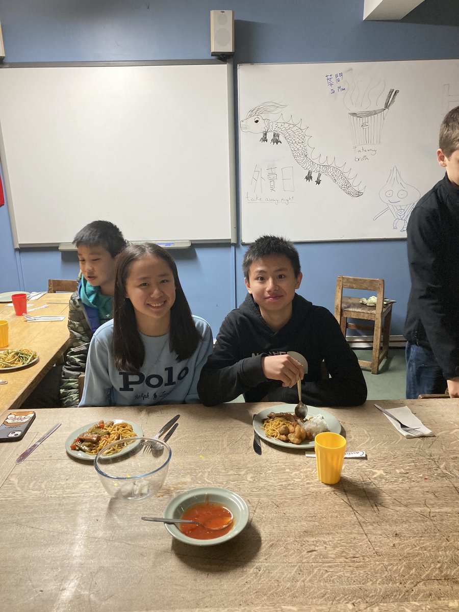 AmpColl_StEW's tweet photo. @AmpColl_StEW students, staff and residents have really enjoyed having siblings, former housemates and school buddies dropping in on us over the weekend. #classiccd #iloveboarding @BSAboarding @TerringtonHall @wetherby https://t.co/fJR0B27dWL