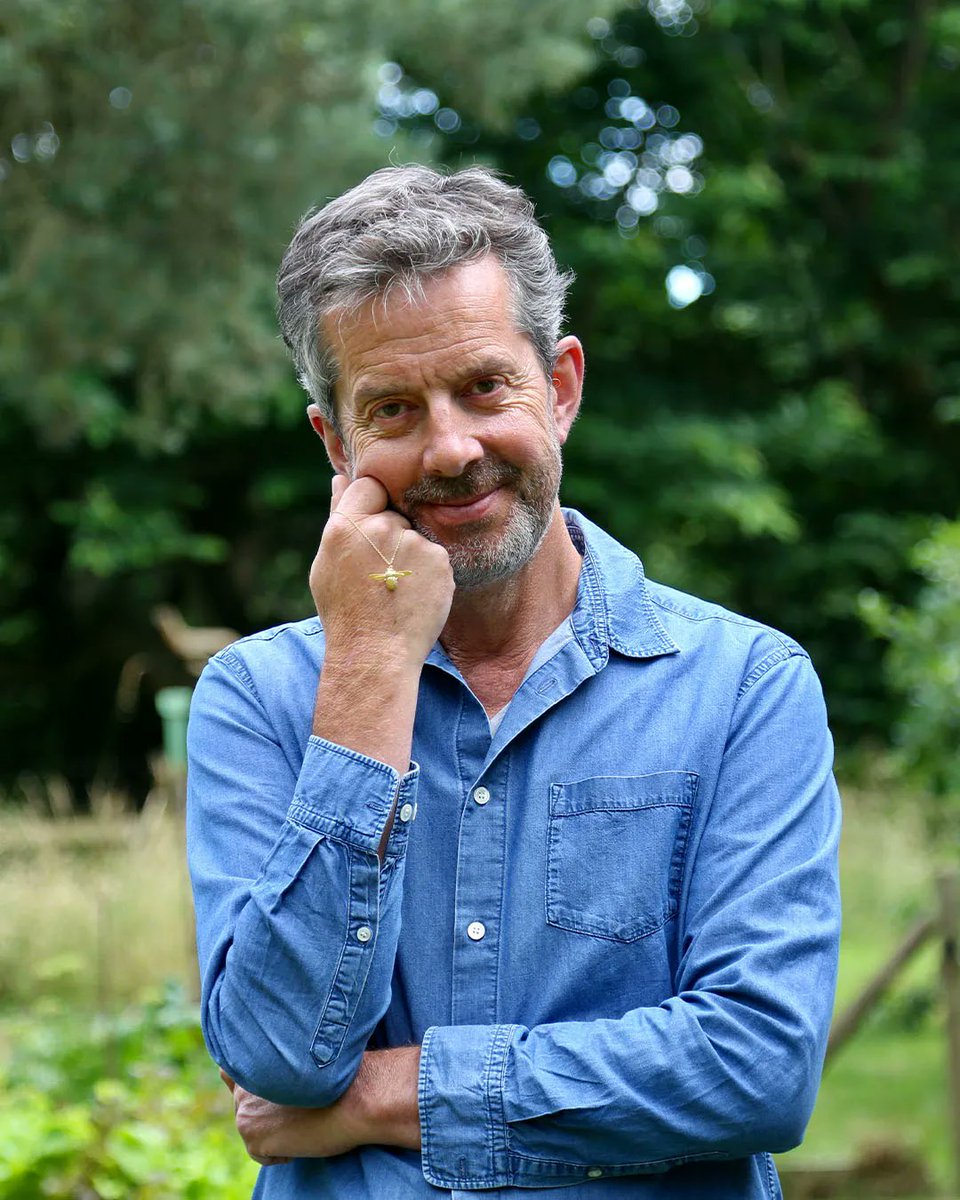 A note from our lovely founder Alex,
"I have been lucky enough to have been designing and making jewellery by hand in England for over 30 years. Nature is my first love and biggest source of inspiration." 🐝
Discover more about Alex here: bit.ly/3fz1dyU