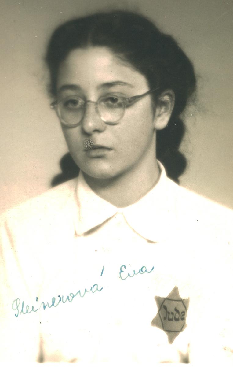 2 October 1927 | A Czech Jewish girl, Eva Steinerová, was born in Prague. She was deported to #Auschwitz from #Theresienstadt ghetto on 16 October 1944. She did not survive.