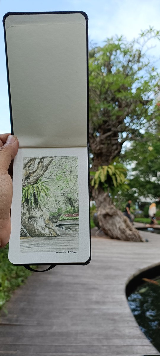 Muchtaro's tweet photo. One of the best places to draw for me #watercolor #watercolorpainting #watercolordaily #watercolorart #watercolorsketch #sketchbook https://t.co/QIy8WYD1Vr
