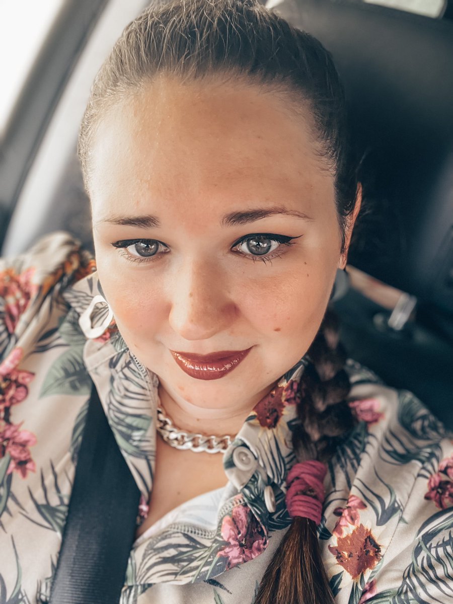 I just want to wish you happy October Sunday 🍁🍁🍁 gonna go for a walk to forest and enjoy fall!