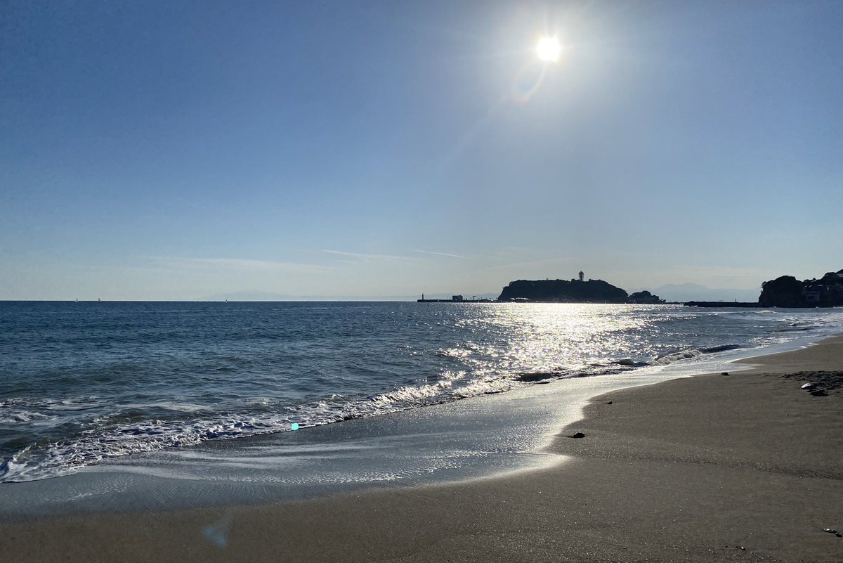 人生で1番行きたかった所に行って2枚目の写真の所で綺麗すぎて泣いてしまいました。
夢の1つが自分で叶える瞬間を感じて思い切っり泣くのを我慢するのが、ある意味辛かったです
#七里ヶ浜
#青ブタ
#藤沢市
#海