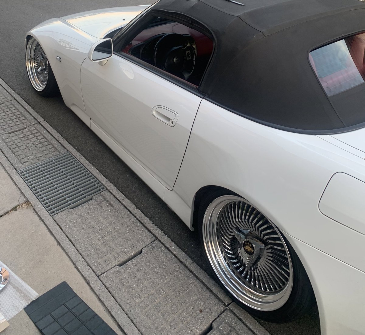 CARVING_WHEEL's tweet photo. HEAD40ユーザー様に写真お借りしました。
なんとUS HONDA S2000。
HEAD40スピンナー仕様、最高です。
#HEAD40 #USHONDA #S2000 https://t.co/d3RGR0P0O6