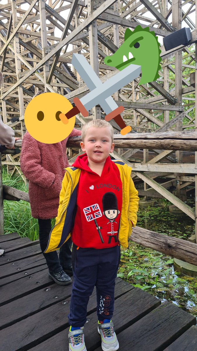 NL_Kappert's tweet photo. Beste @Efteling . Ik weet dat er voor de python een achtbaandiploma bestaat. Maar is er ook zoiets voor #JorisEnDeDraak? Deze durfal mag namelijk EINDELIJK  zijn 1e ritje maken
#dtv https://t.co/t6kkih8Leh