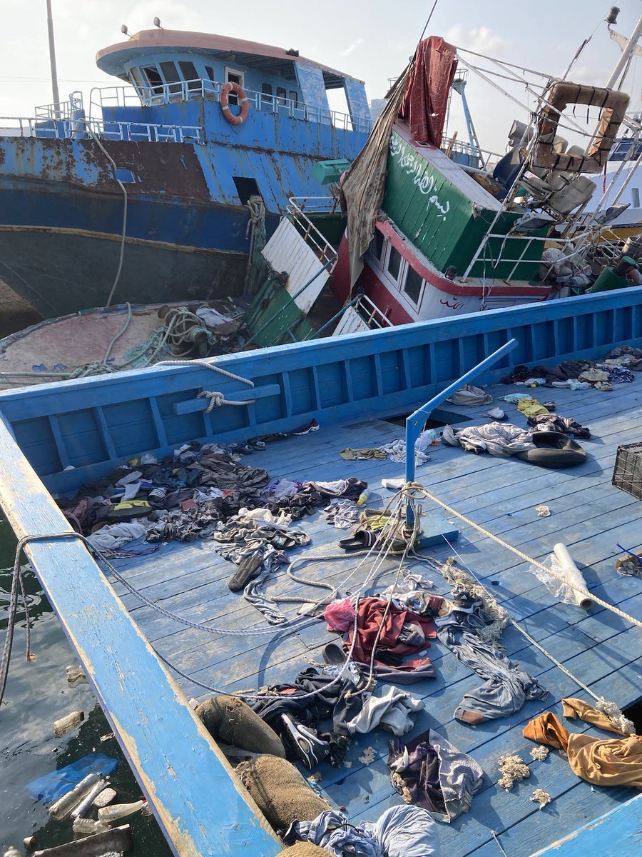 UNICEF_Italia's tweet photo. #3ottobre, 9° anniversario del naufragio di #Lampedusa che provocò la morte di 368 persone (83 donne e 9 bambini). Con @OIMItalia e @UNHCRItalia siamo a Lampedusa a fianco del @C3ottobre per ricordare chi ha perso la vita nel tentativo di arrivare in 🇪🇺 https://t.co/SfbknCRvTg https://t.co/VMYQlxa3ll