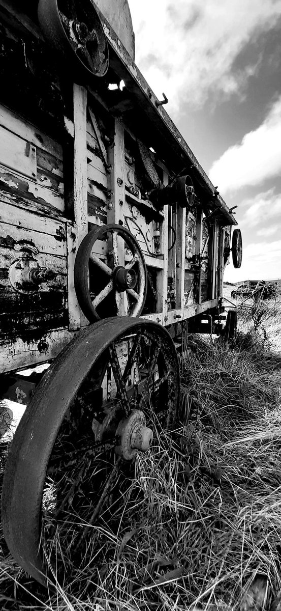 Martin_Impey's tweet photo. An old threshing machine #isleofman
.
.
@manxlitfest @manxheritage @isleofmantoday #Manxlitfest #photooftheday #folklore #Threshingmachine #cregneash https://t.co/Ljaq0qjper