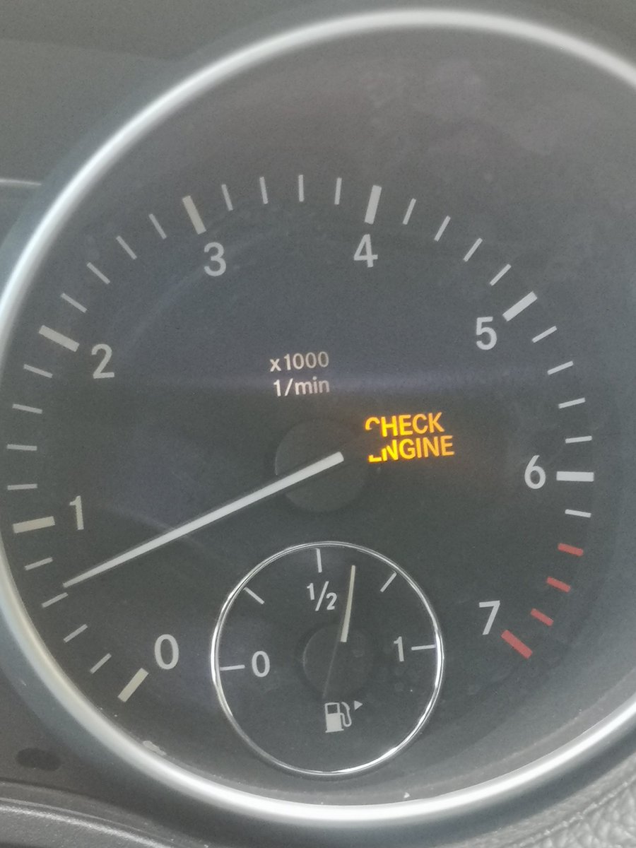 hartng's tweet photo. If there is no check engine light on your display console, you're in the less than 1%.

As we are now, it's the engine that needs to check itself. Where does it think it is? Germany? Alaye move. https://t.co/No8LWfaxhn