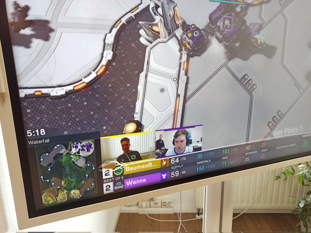 CommunityCupLES's tweet photo. @BeSCWanna und @Florian_Ganz schenken sich nichts. 
Das letzte Spiel vom Bo5! Wer wird sich den Sieg holen? 
🫴 https://t.co/AiVqwjGbT4 
#CC9 #CommunityCupLES https://t.co/8awTAXCuCy