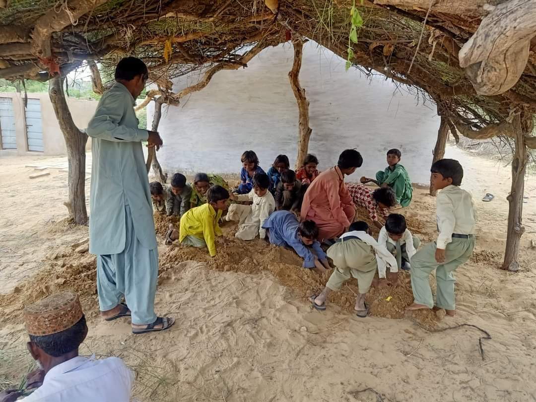 ImrannBalouch's tweet photo. Modern class room
#RegularizeJestEctSindh https://t.co/5b6aNfVT5Q