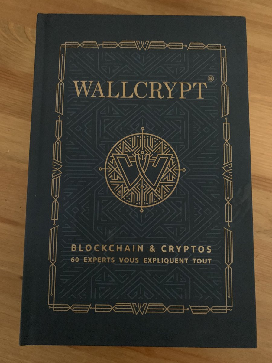 aliabaday's tweet photo. 60 blockchain ve kripto uzmanı ile yazdığımız “Blockchain &amp; Cryptos”un Fransızca baskısı sonunda elime ulaştı 😎 https://t.co/pPDmrNCPIE