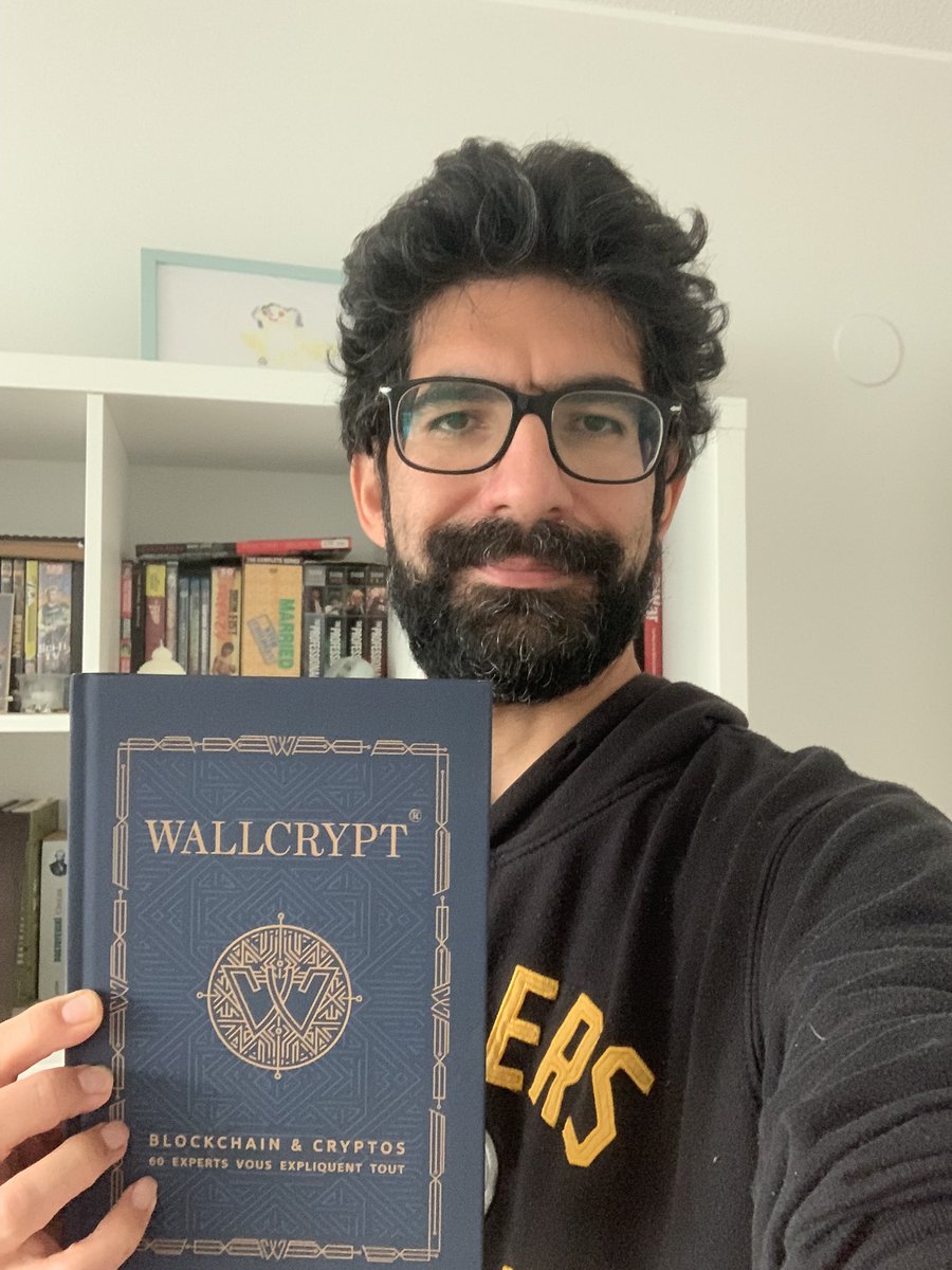 aliabaday's tweet photo. 60 blockchain ve kripto uzmanı ile yazdığımız “Blockchain &amp; Cryptos”un Fransızca baskısı sonunda elime ulaştı 😎 https://t.co/pPDmrNCPIE
