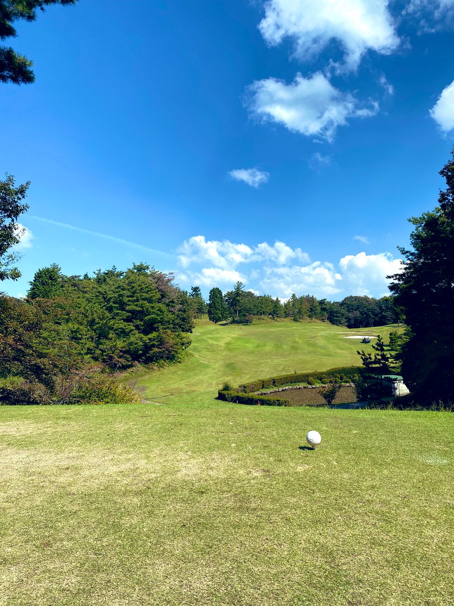 Ryoramente's tweet photo. 奈良白鳳カンツリークラブ行ってきた🏌️‍♂️
人生2回目の18ホール回りました🫡
スコアは前回より3減って118！！
120切れたので良し🏌️‍♂️
次は110切るぞーー
#ゴルフ #ゴルフ初心者 #ゴルフ好きと繋がりたい #ゴルフ好きな人と繋がりたい #ゴルフ好き https://t.co/harrF1rezt