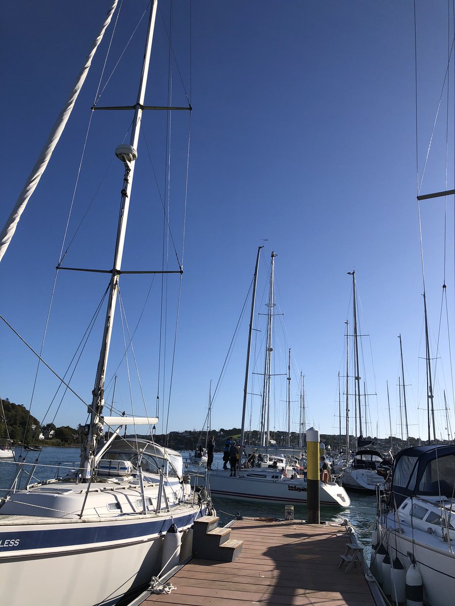pjfitzgerald66's tweet photo. #timeofyear #octoberleague #crosshaven #corkHarbour https://t.co/JFGNLxfPCs