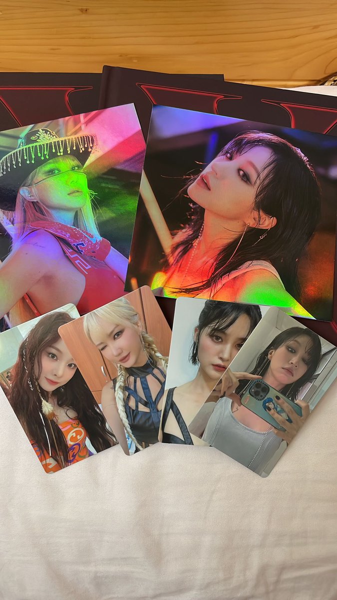 chys_space's tweet photo. I’m crying😍😍😍
#EXID
#exid_fire #EXIDXLEGGO #EXID_COMEBACK #이엑스아이디
@EXIDofficial https://t.co/eVwhEEt8r6