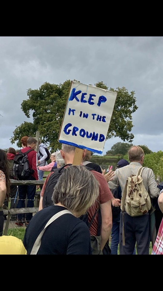 hollycorner's tweet photo. Yesterday 60 people walked the #shaletrail from #Horsehill to #Brockham, a peaceful walk to highlight #Surrey’s oil wells. 80 people attended the talks in Brockham. We are concerned. @yourtownreigate @RedhillGreens @WealdActionGr @XrSouthEastUK @UK_Nanas #nomoreoil #FossilFuels https://t.co/pGsmZPcvnY