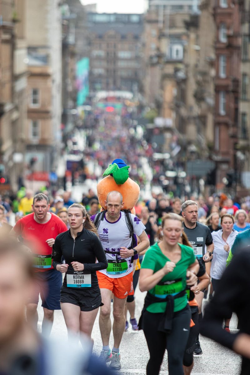 GreatScotRun's tweet photo. AMAZING to see these Scottish streets alive with 10K runners. #GreatScottishRun https://t.co/halPBgFPXy