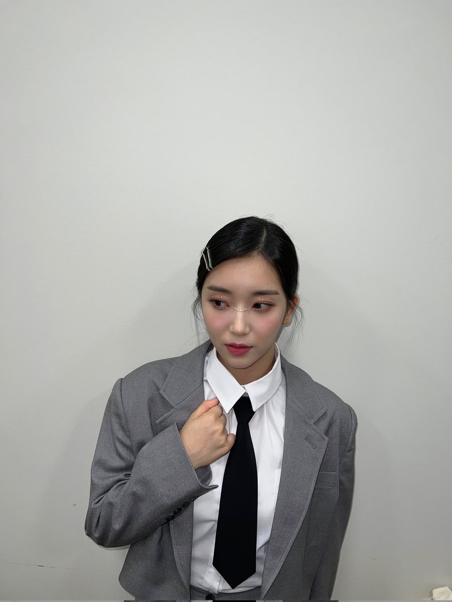 seohyuntjin's tweet photo. — ⭐ Relay Performance Challenge in KCON Saudi Arabia 2022. We, STAYC get chance to be able perform Sorry Sorry by Super Junior senior. One of the legendary song ever in KPOP Industrial 🫶🏻 https://t.co/Hbd6wfUaEk
