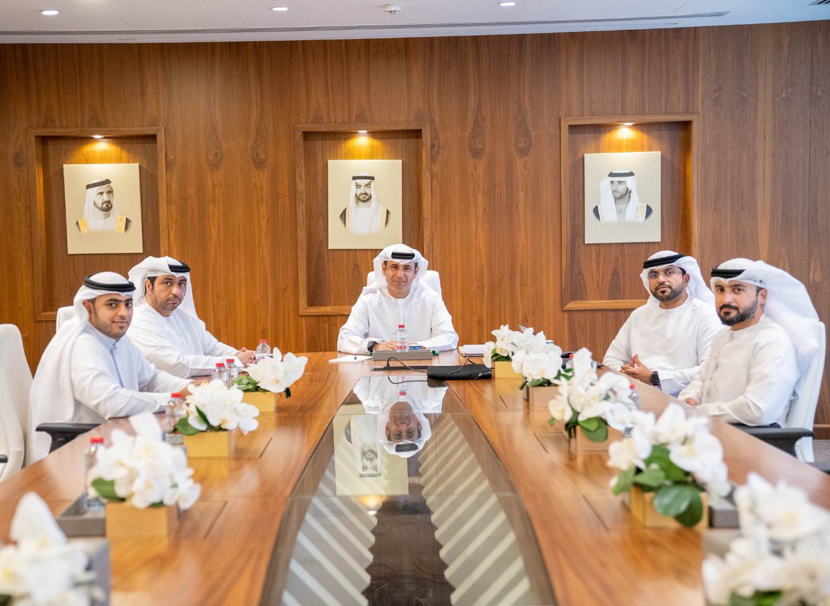 Uaesqa's tweet photo. عقد مجلس ادارة اتحاد الامارات للاسكواش اجتماعه العادي رقم 4 في مقر مجلس دبي الرياضي 

Emirates Squash Association held its regular meeting No 4 at Dubai Sports Council

@uaeonc @gasgovae 
#الهيئه_العامة_للرياضة #اللجنة_الأولمبية_الوطنية #اتحاد_الامارات_للاسكواش https://t.co/I9QHIFbRuD