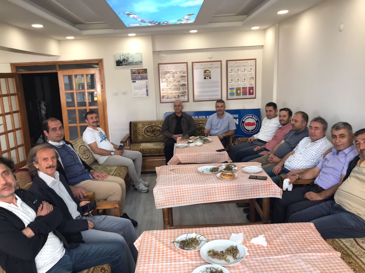 EbsTokat's tweet photo. DEMOKRASİ ŞÖLENİMİZ HUZURLA GERÇEKLEŞTİ🎉💥🎊
7.Dönem Olağan Genel Kurul sürecimizin, delege seçimlerini tamamladık.
Yoğun katılım göstererek, seçimlerin şölen havasında geçmesini sağlayan kıymetli üyelerimize teşekkür ederiz.
@_aliyalcin_ @sabanceylan60 @stratejikoprulu https://t.co/mLkJzC6mxo