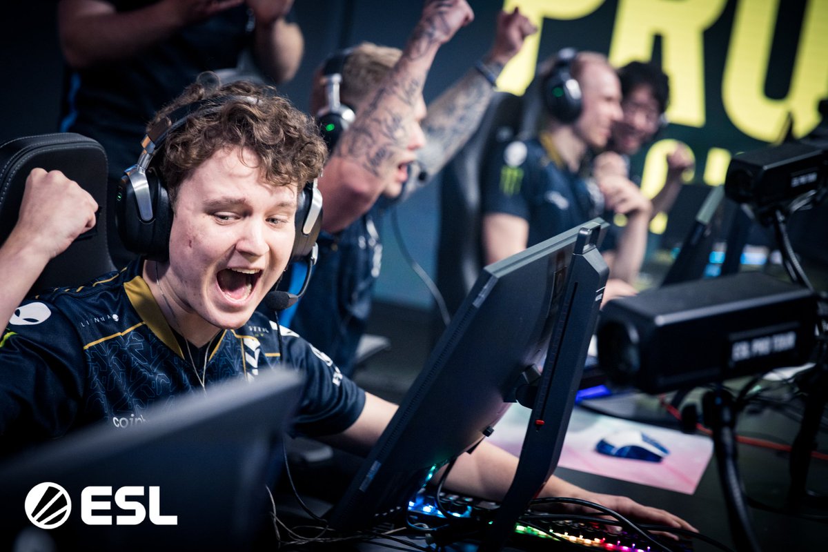 ESL España tweet media