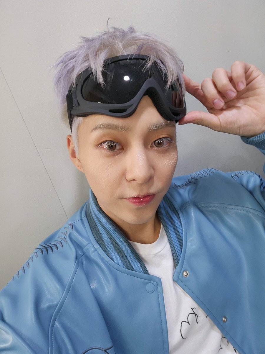 UnbleachedXiu99's tweet photo. Xiumin ice prince era let’s go ❄️ https://t.co/VdUcmKYCP5