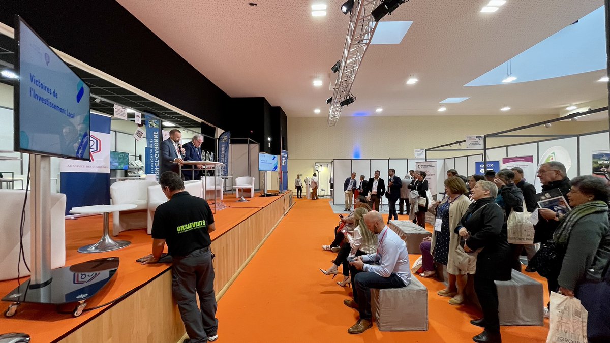 FRTP_MidiPy's tweet photo. La FRTP Occitanie était présente, hier, au Salon des Maires de Tarn-et-Garonne ! L'occasion d'échanger avec les décideurs publics et de remettre les prix des Victoires de l'Investissement Local.
#ActeursPourLaPlanete #TravauxPublics #AMF82
—ïž
https://t.co/340oUd09TG https://t.co/symEVCLfPZ