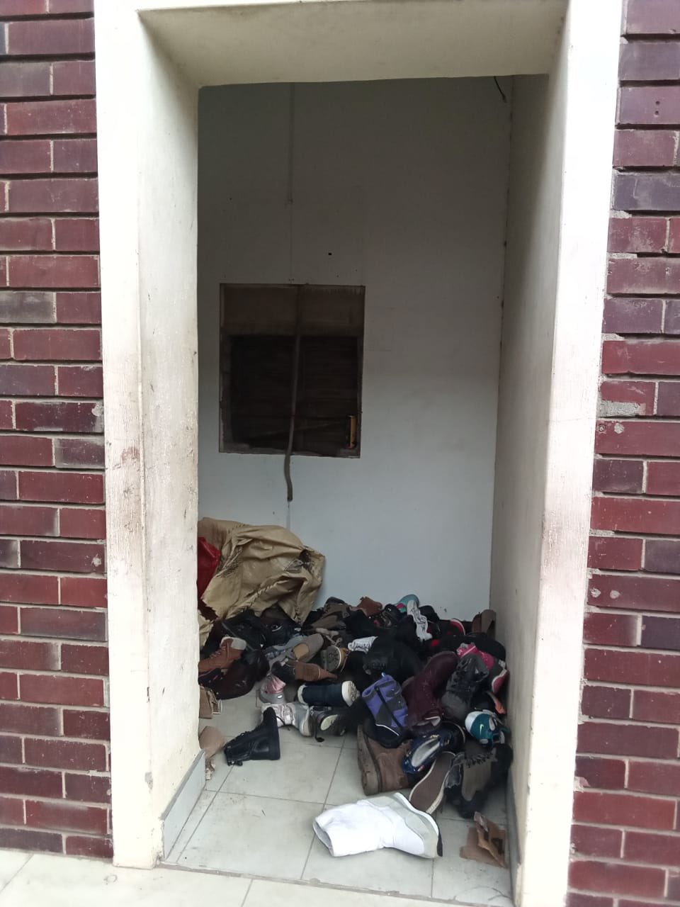 Hopewell Chin’ono on Twitter "1. This is where a cash machine used to