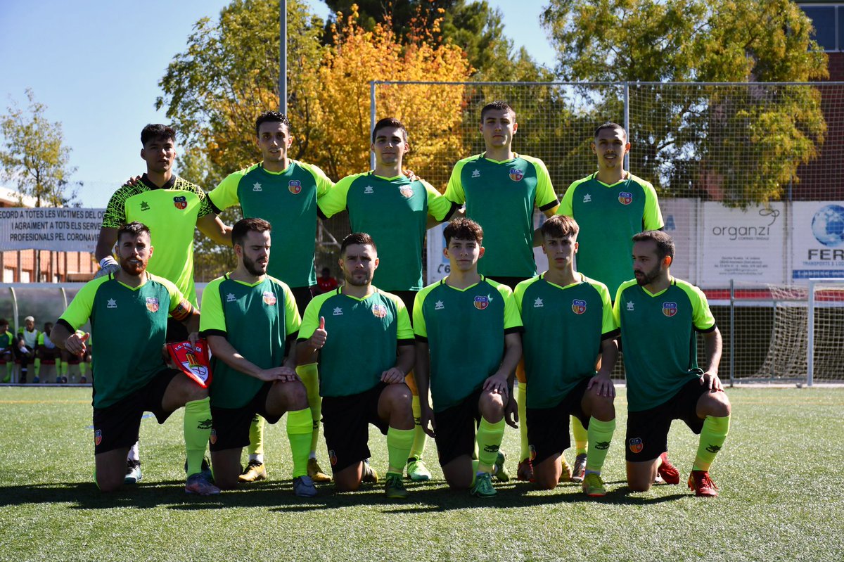martinenc's tweet photo. 9’ L’onze de gala amb què inaugura la temporada el #FCMartinenc a #Manresa! 

📸 Dani Falcón

#SomMartinenc https://t.co/t0mLbchwmA