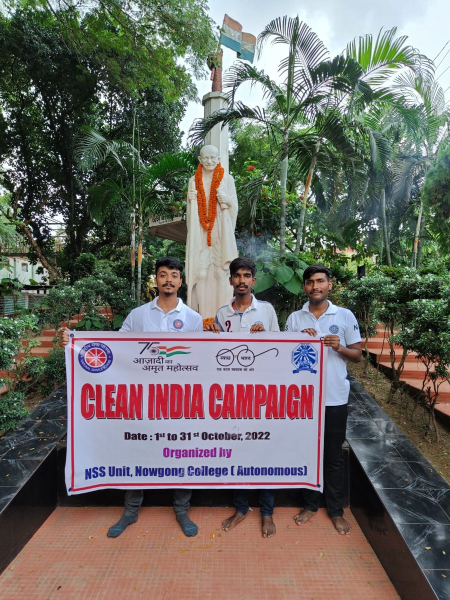 NSSNCA1's tweet photo. On account of Gandhi jayanti....
#CleanIndiaCampaign #CleanIndia_GreenIndia 
#ekkadamswacchatakiaur https://t.co/0juh5q47X9