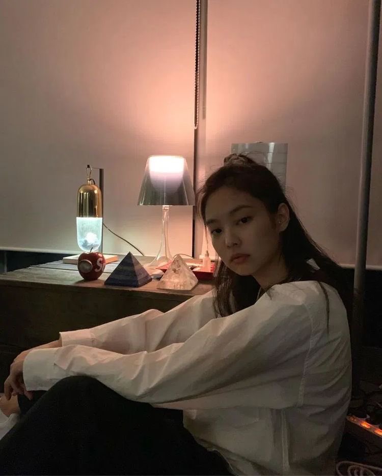 ㅤ

     倫太郎 —— 1OO2
     still the prettiest one i know.
     I’m finally courting this pretty
     lady. 
 
ㅤㅤ