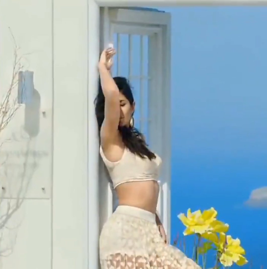 katrinarchives's tweet photo. 8 years of Katrina Kaif as harleen, bang bang. https://t.co/X1PCEkTjL1