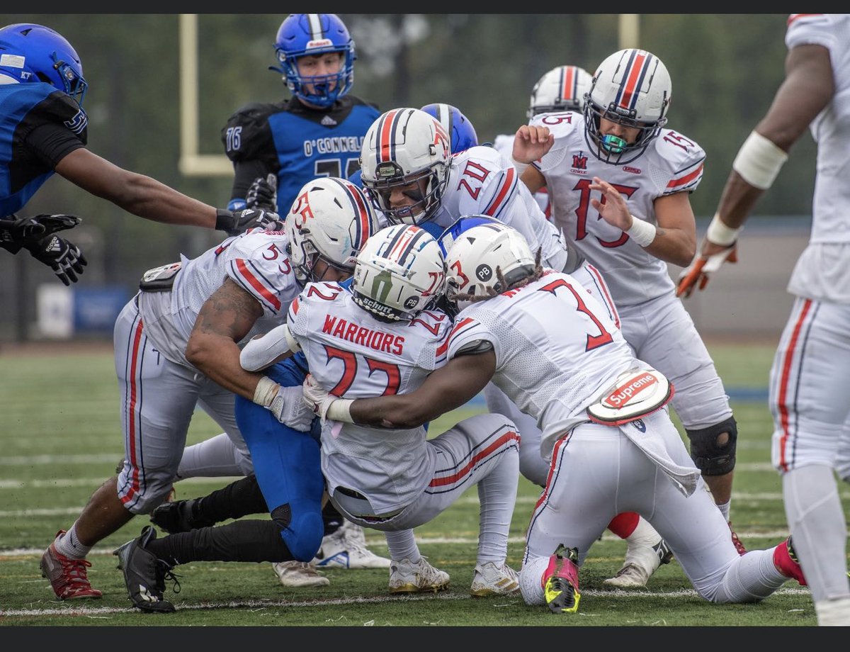 CoachCarp_'s tweet photo. When #RedCurtain hungry they eat! ๐คท๐ฝโโ๏ธ @Pugh15Jeremiah @JayMamba22 @datBoicruz28 https://t.co/KhmYo5N6DL