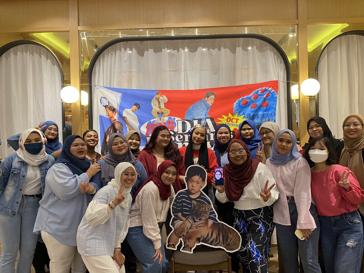 JooHunitProject's tweet photo. monbebe 💛

#DIASemanisHoney #DSHinKL #JOOHONEY https://t.co/6YzZvc7TfF