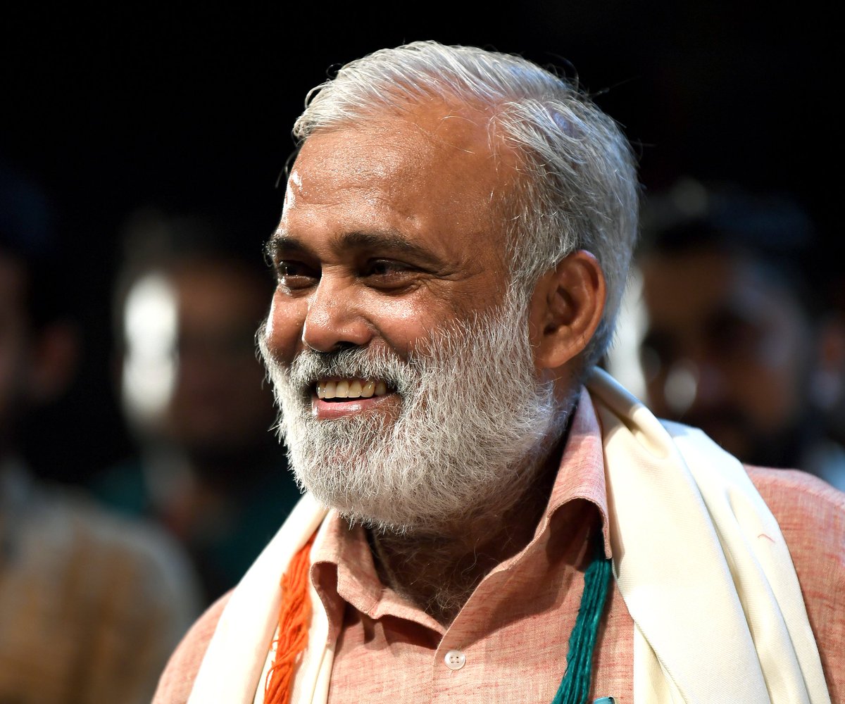 savereesrigaur's tweet photo. Salute to his dedication, hardwork and experience.
Love you Papa❤️
#arvindgaur #asmitatheatre #bimtech #theatredirector #actortrainer #director #actor https://t.co/dCUDZxpt95