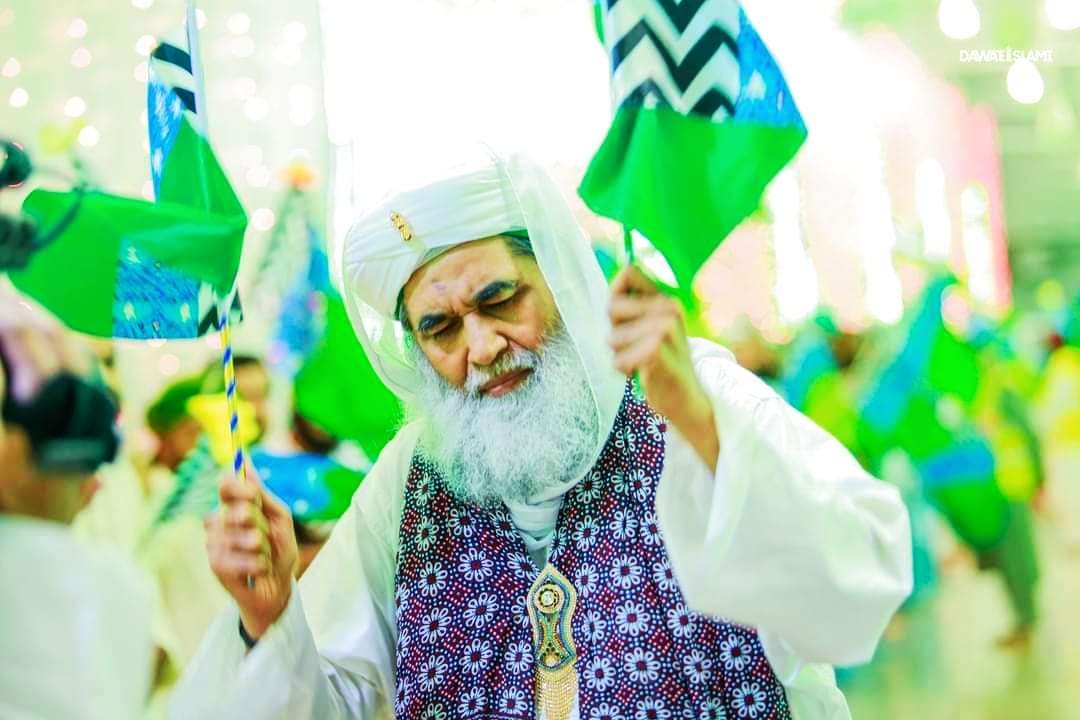 سردار کی آمد مرحباآقا کی آمد مرحبا
داتا کی آمد مرحباحضور کی آمد مرحبا
#EagleOfIslam