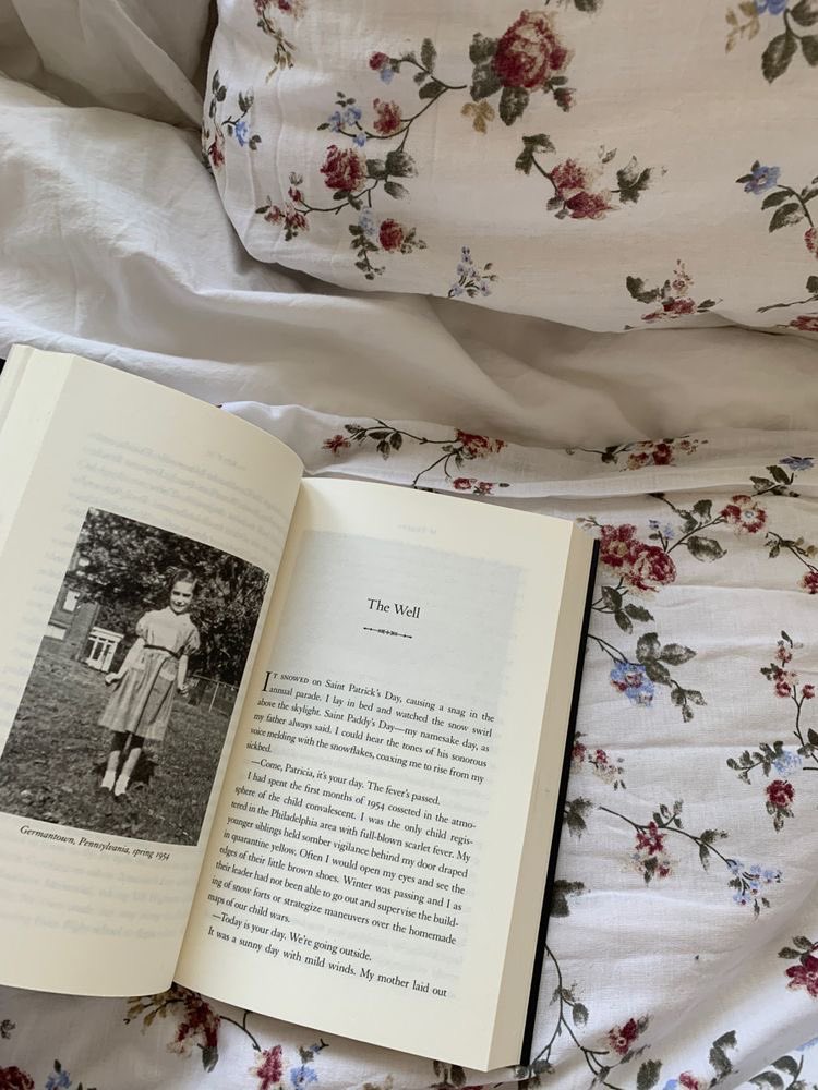 malusokay's tweet image. Sunday spent reading 💭