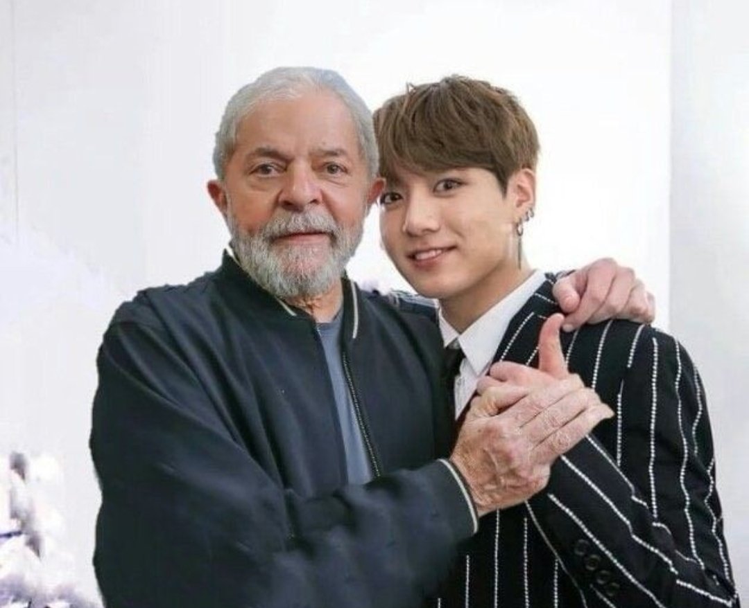 ItailmaRocha's tweet photo. Não deixe para o segundo turno o que você pode resolver no primeiro.   Conselho do JK. https://t.co/P7x4d0L6G2
