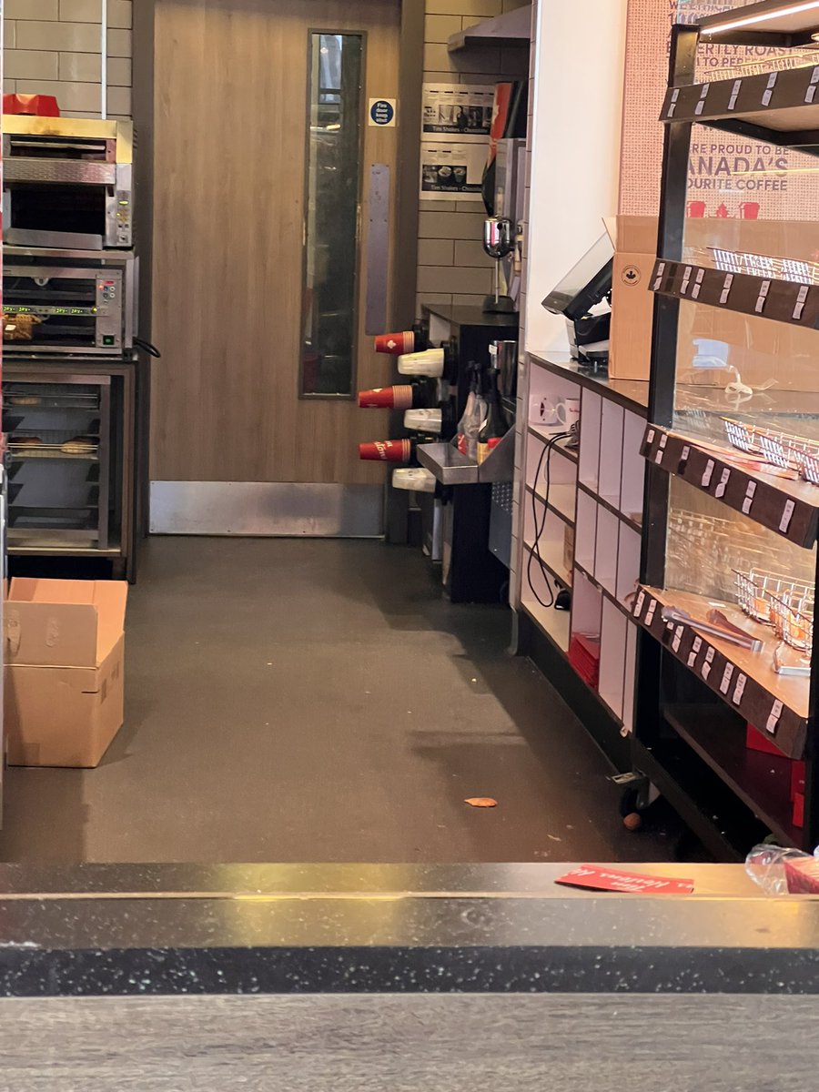HMA_Ltd's tweet photo. @timhortonsuk what a joke! 31 minutes for a breakfast with a drink arriving 12 minutes before the food! You are prioritising the drive through! Go learn from Canada and at least get some front counter staff that care and don’t insult your customers! https://t.co/Kc55VHgcro