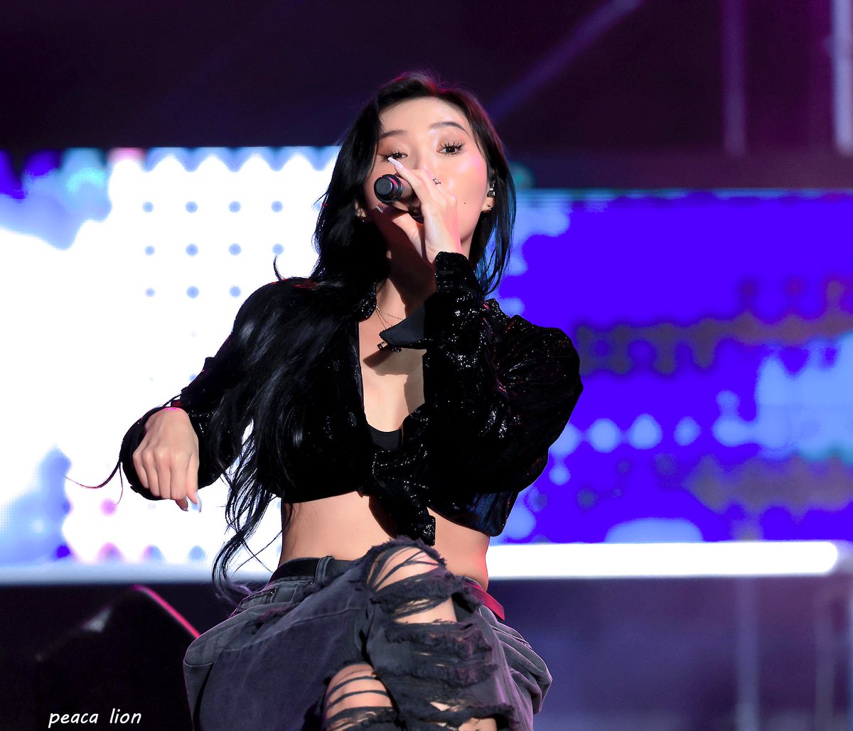 221001 INK 콘서트
#마마무 #화사 #Hwasa 

넌 존재 자체 감탄사 절로 나네✨