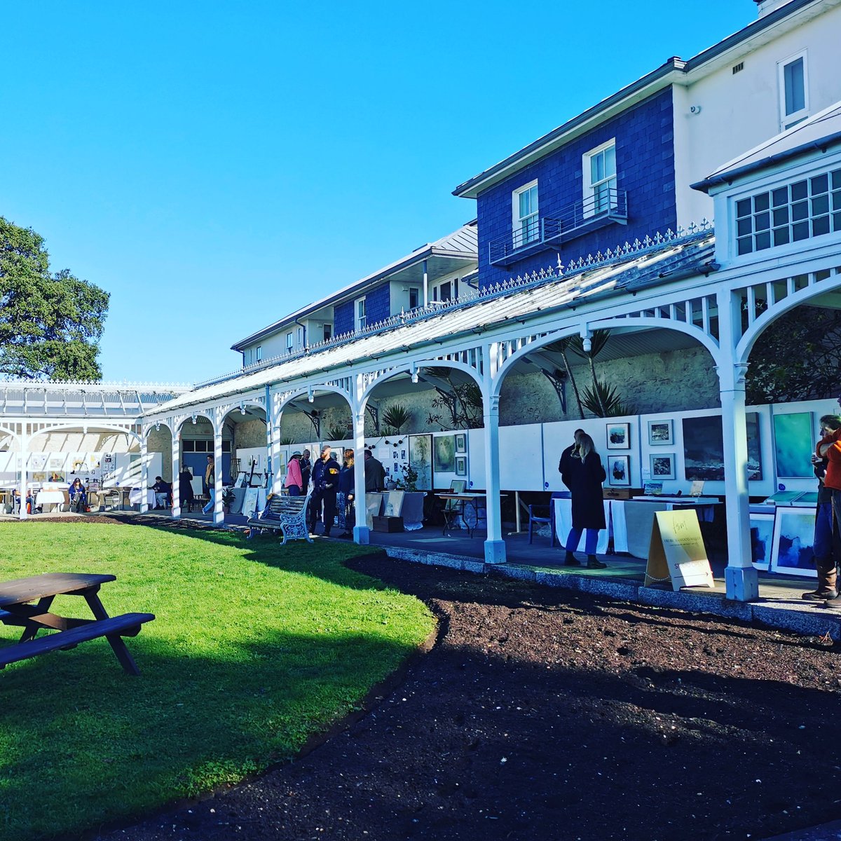 terracegallerycornwall (@terrace_gallery) on Twitter photo Wow what great weather to chat with some amazingly talented artists...
<a href="/FormFalmouth/">FormFalmouth</a>
#artist #artfestival #cornishartist #falmouth #Penryn #Cornwall Wow what great weather to chat with some amazingly talented artists...
<a href="/FormFalmouth/">FormFalmouth</a>
#artist #artfestival #cornishartist #falmouth #Penryn #Cornwall