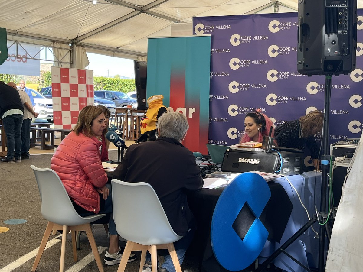 muestravillena's tweet photo. Nos encanta tener a #COPEVillenaMQR en #MuestraVillena22 ☺️ Les podéis encontrar en la carpa de Becoop 📻 https://t.co/QqQnw95PCW
