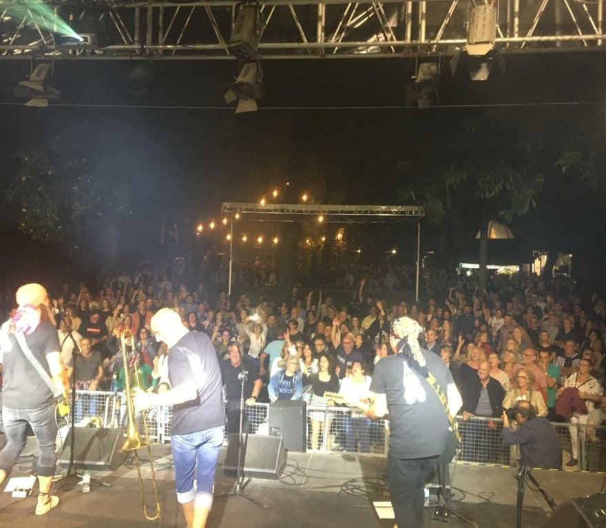 julioelsant's tweet photo. Gandia.
#bajoquetarock https://t.co/evRvEH1Clm
