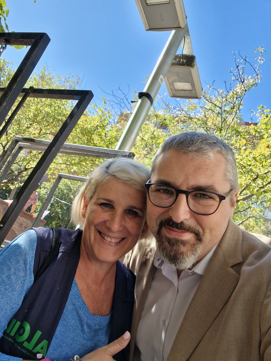 joan_r_riera's tweet photo. El Concert contra la Soledat ple de gom a gom amb Quinta Cuerda i ÒscarLeon. @BCN_LesCorts respon contra la soledat #noestassol #noestassola #reconnectem https://t.co/ydjmIEr85N