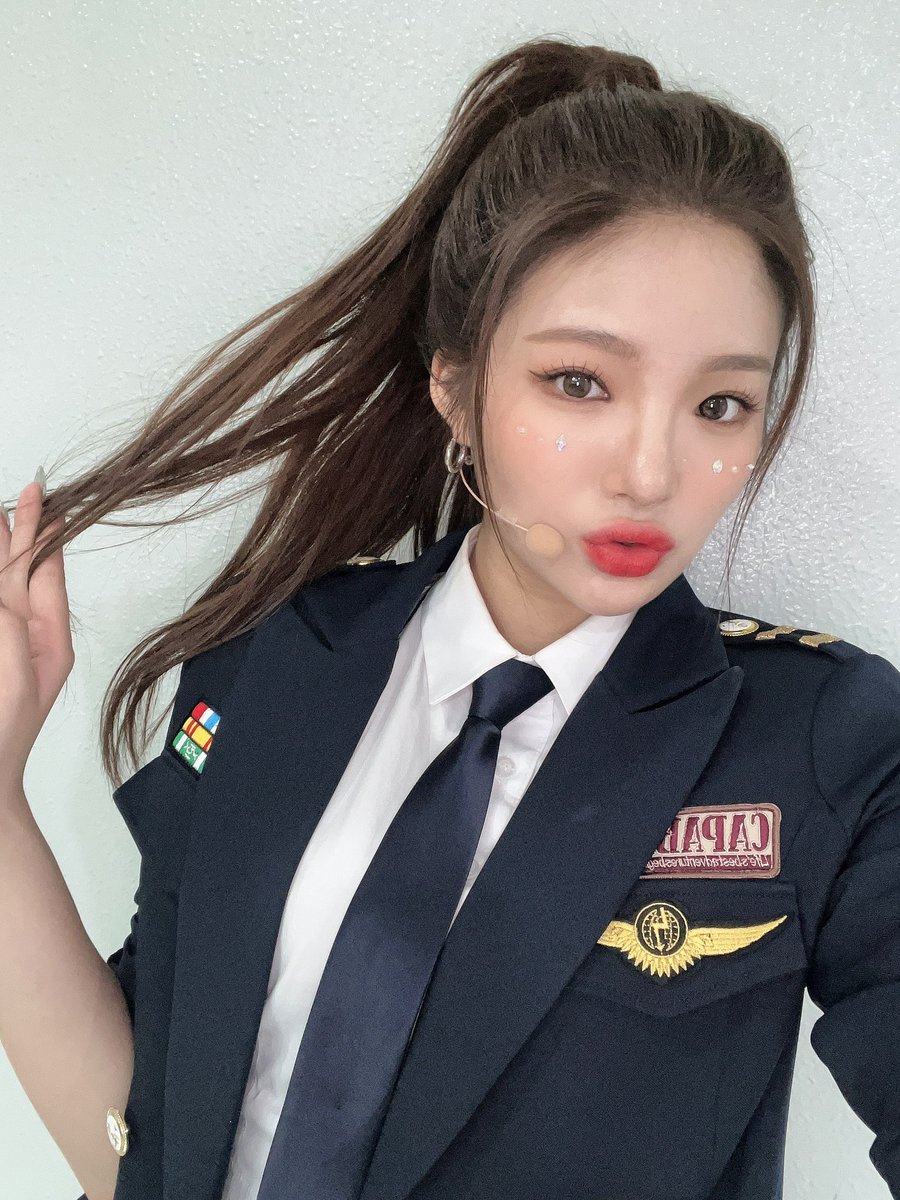 TribeWeverse's tweet photo. 🦥's Weverse post on 221001

It was the last show for INDIER too...crying
Thank you for being with us!

@tribedaloca
#트라이비 #TRI_BE #캘리 #KELLY #LEVIOSA #Kiss https://t.co/stcbNAhMQr