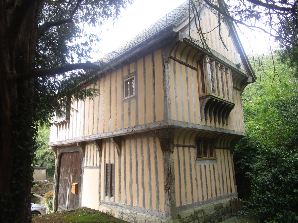 Beautiful 'gatehouse', Bolton Percy, N. YORKS