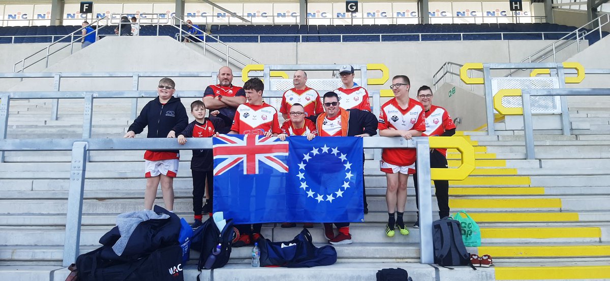 Sheffield Eagles at the disability Rugby league tournament in Leeds. <a href="/adamhillscomedy/">Adam Hills</a> #tagrugby #LDrugby #gameforall #Sheffieldeagles
