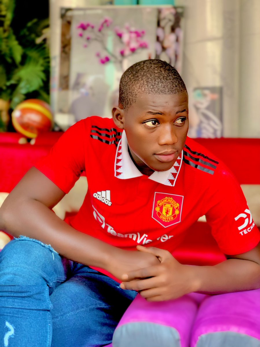 CheexAnta's tweet image. Matche day ⚪️🔴on va gagner unchallah 💪🏾💪🏾💪🏾❤️