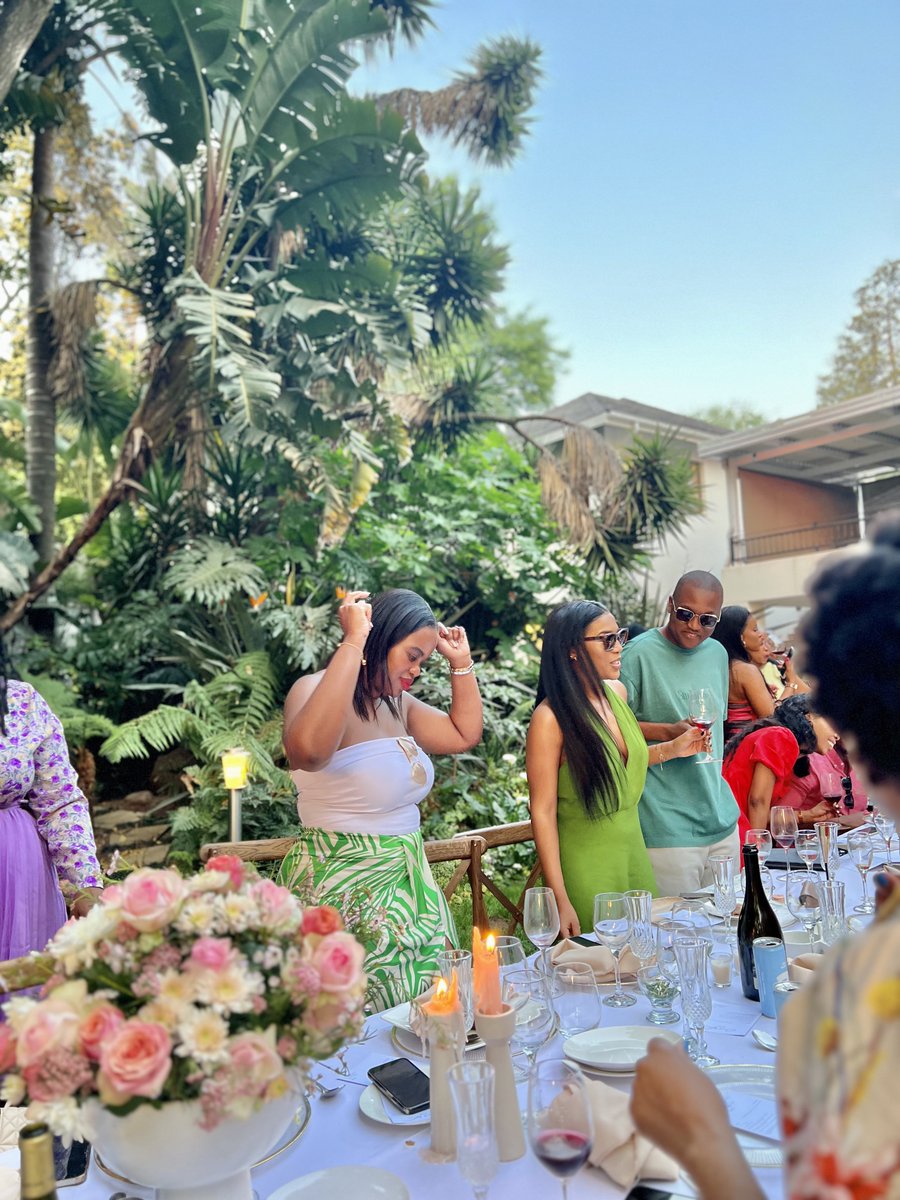 Cloud_Wine1's tweet photo. Curated yet another successful experience. Here’s to many more 🥂🥂 #cloudwine https://t.co/YE6sxezd10