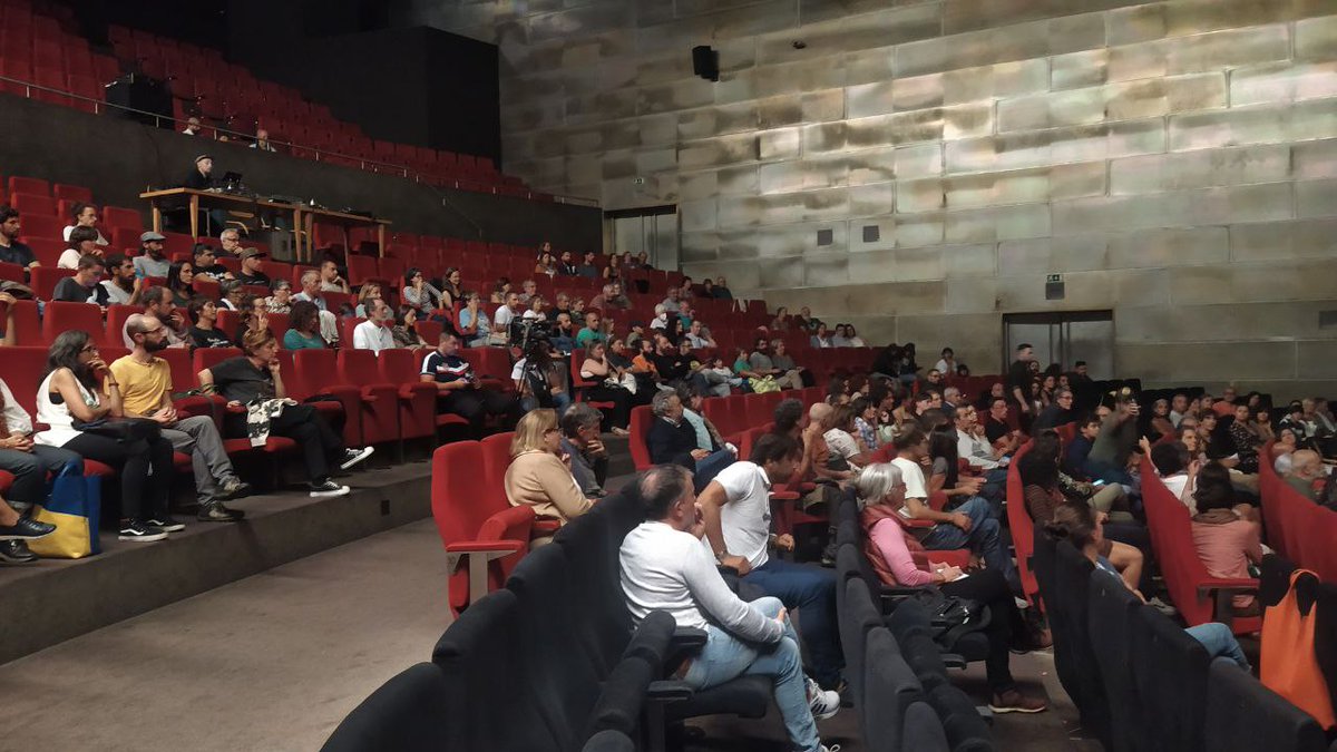 ecoloxistasvigo's tweet photo. 🎬 Estivemos onte en Pontevedra na presentación do documental "Cazarepresas" organizada por @do_rente. Exemplos de recuperación de ríos eliminando obstáculos artificiais como o salto de @Naturgy Ponte Inferno no Río Verdugo. #RiosConVida https://t.co/hR1PTBhq3t