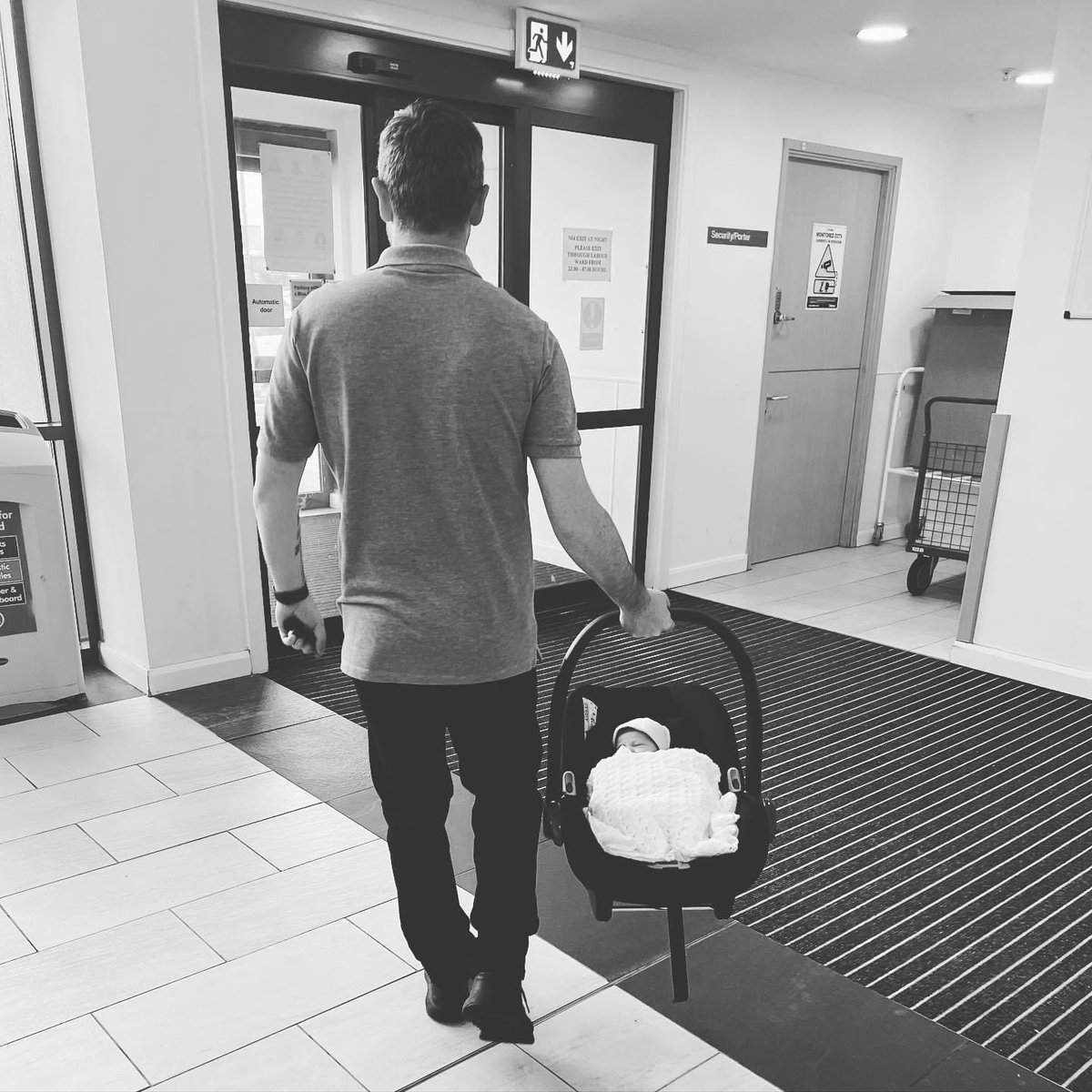 Robertlove26289's tweet image. Welcome to the world Emma Love. 💖 what a feeling. Now time to spend some quality time with my girls 🥰